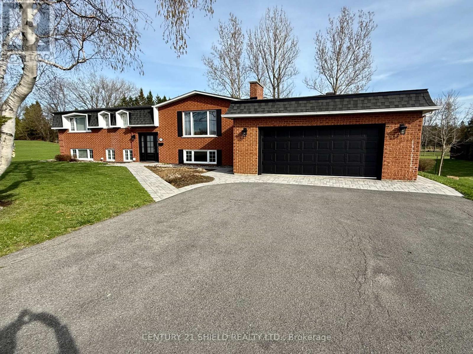 Property at 910 TOLLGATE ROAD W image 1
