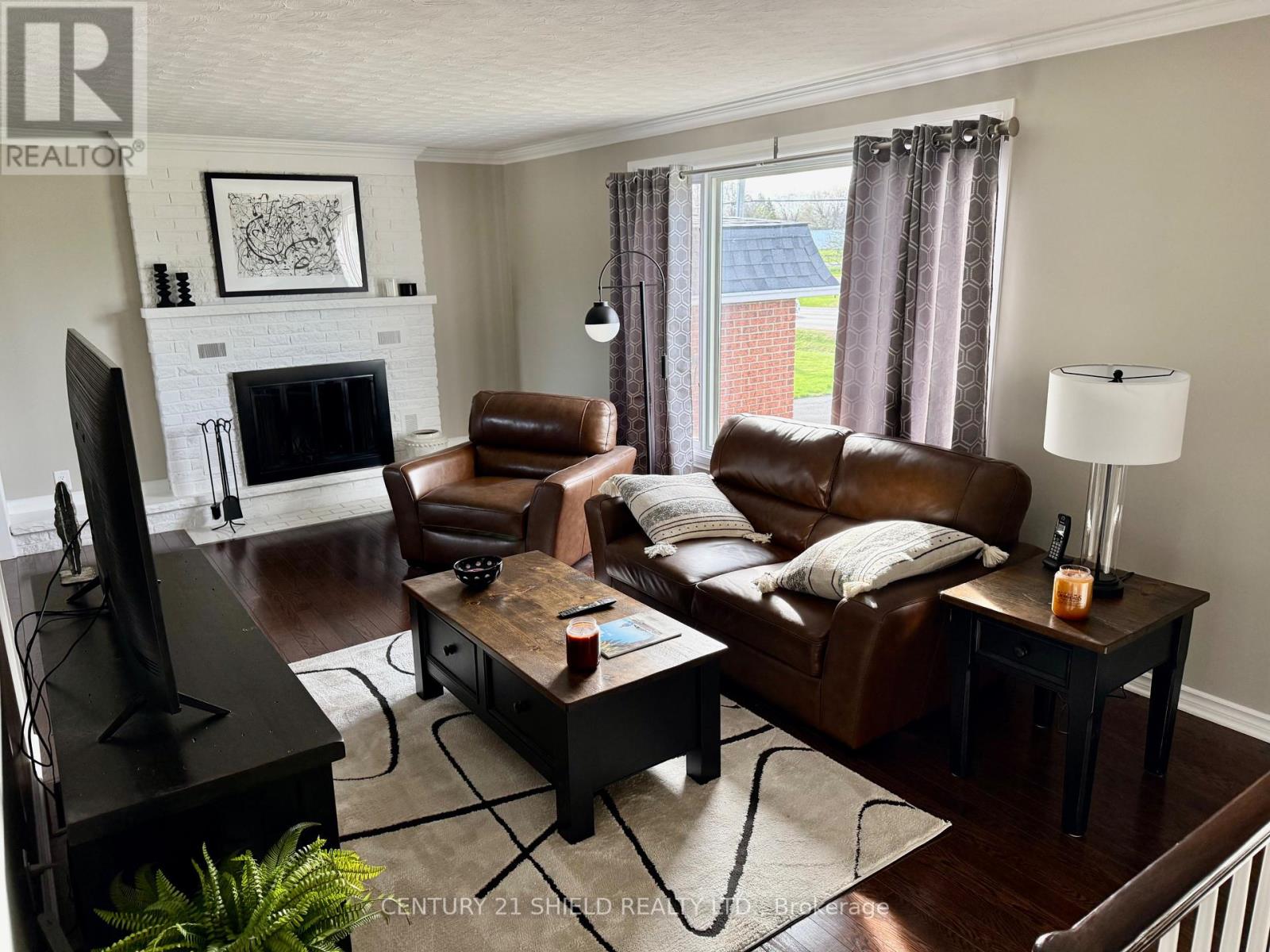910 Tollgate Road W, Cornwall, Ontario  K6H 5R6 - Photo 4 - X12114686