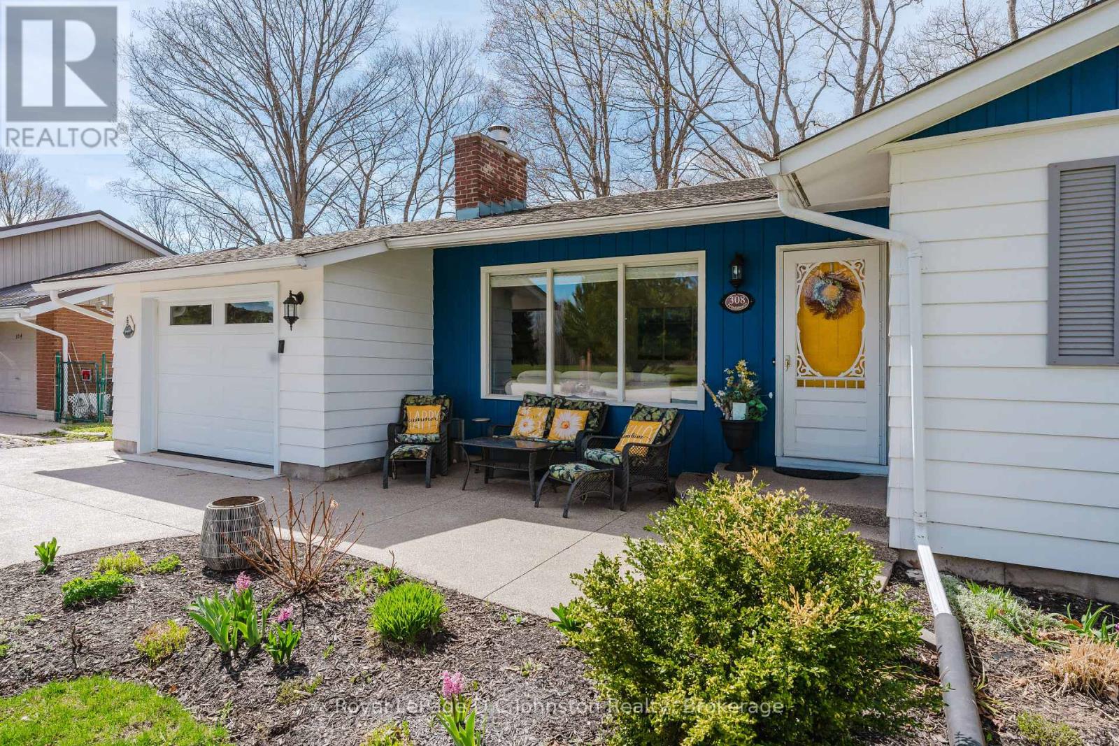 Property at 308 TYENDINAGA DRIVE image 3