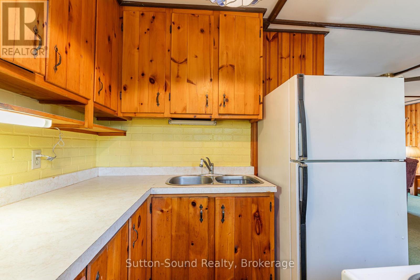 44 Roth Drive, South Bruce Peninsula, Ontario  N0H 2T0 - Photo 14 - X12114685