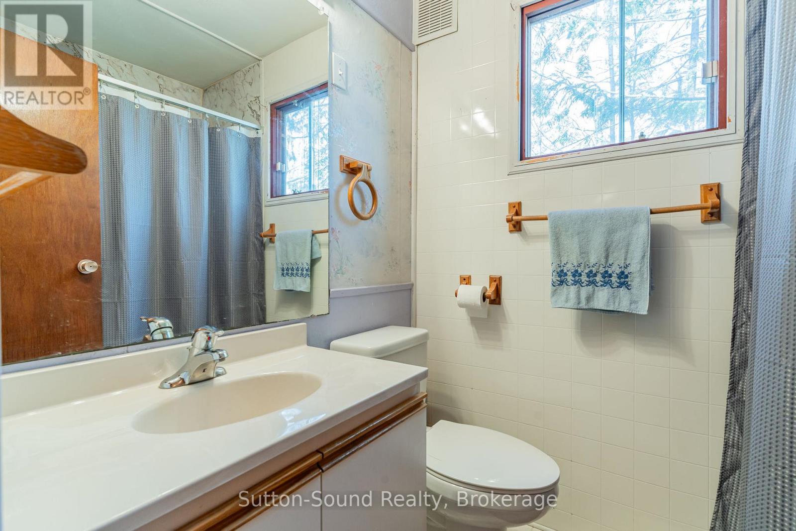 44 Roth Drive, South Bruce Peninsula, Ontario  N0H 2T0 - Photo 24 - X12114685