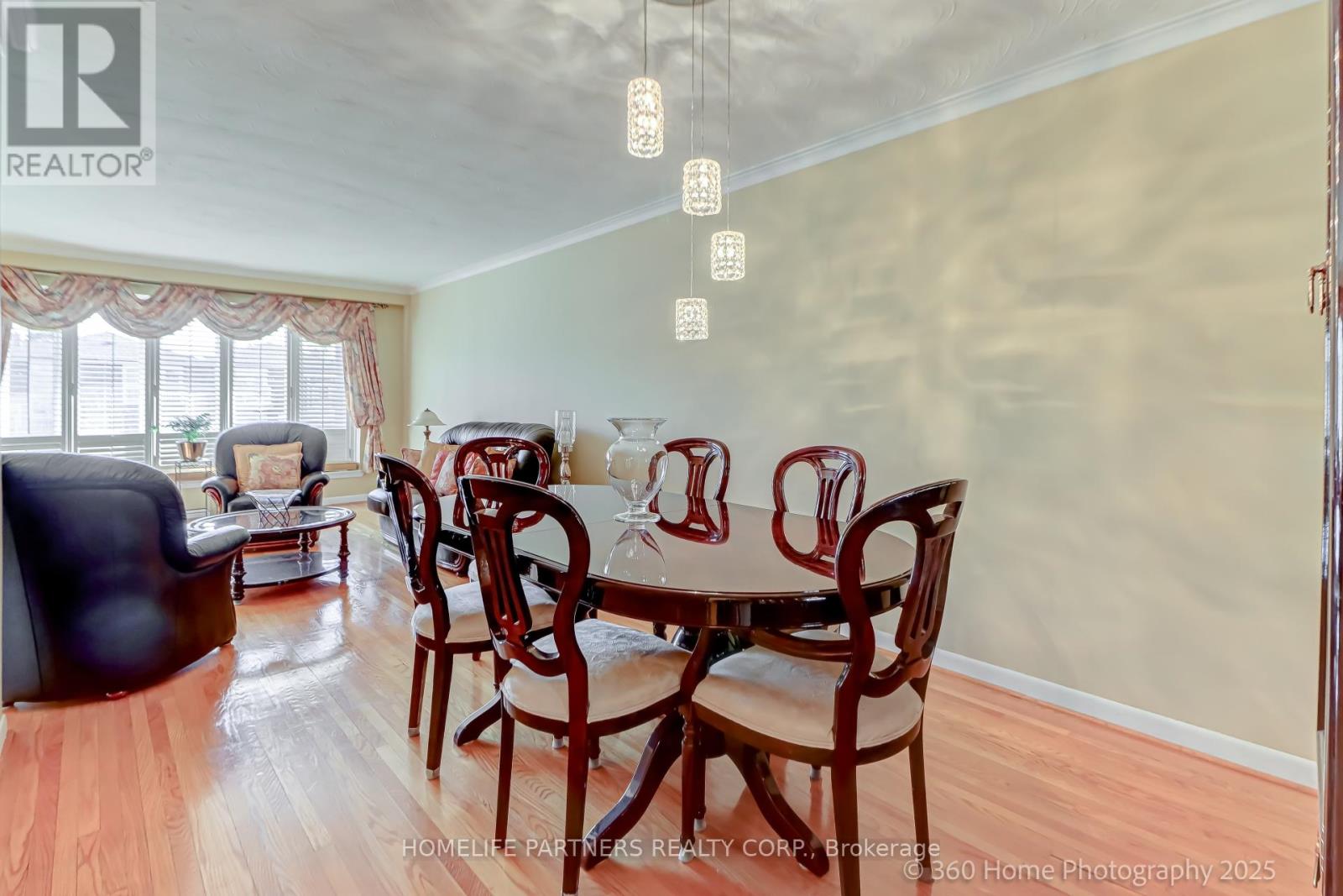 77 Thwaite Avenue, Toronto, Ontario  M3L 2C8 - Photo 13 - W12071221
