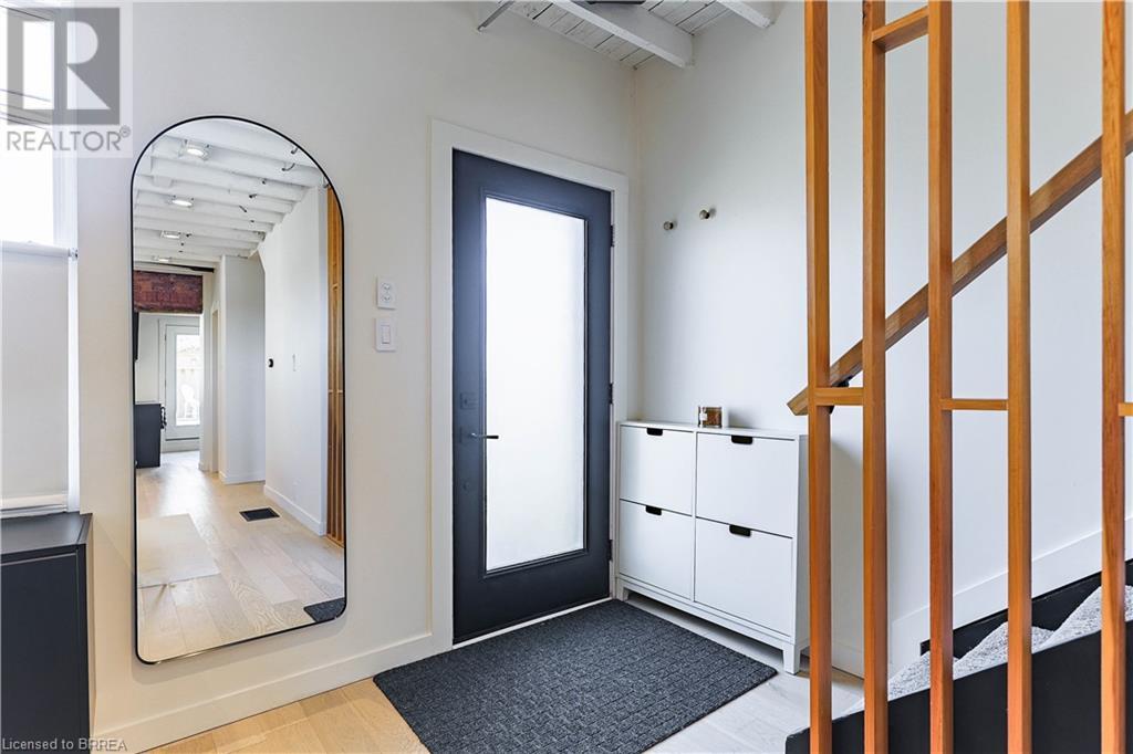Property at 197 BARTON Street W image 2