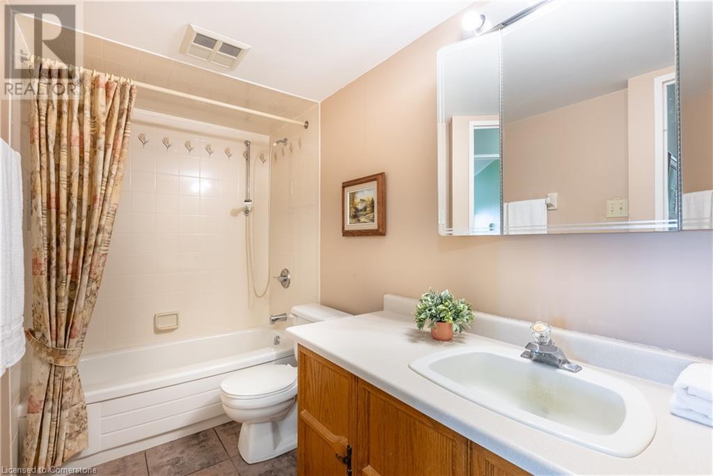 265 Westcourt Place Unit# 907, Waterloo, Ontario  N2L 6E4 - Photo 8 - 40723079