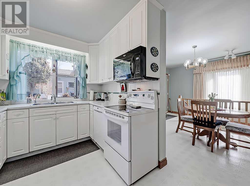 44 Rosevale Drive Nw, Calgary, Alberta  T2K 1N5 - Photo 7 - A2215908