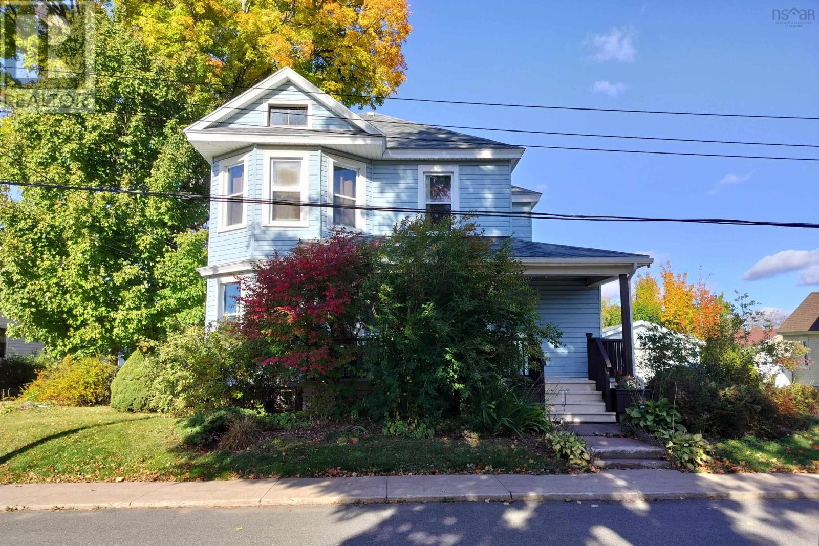 41 Prince William Street, Oxford, Nova Scotia  B0M 1P0 - Photo 2 - 202505439