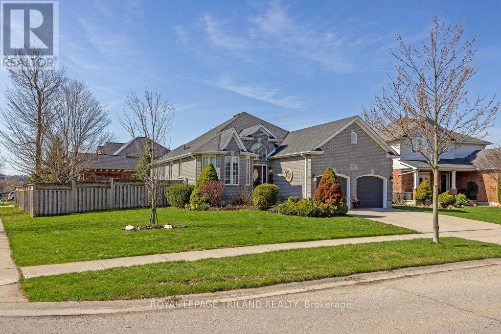 Property at 865 BARCLAY ROAD image 1