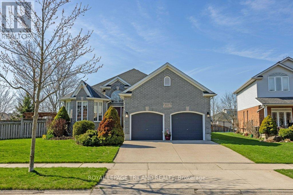 Property at 865 BARCLAY ROAD image 2