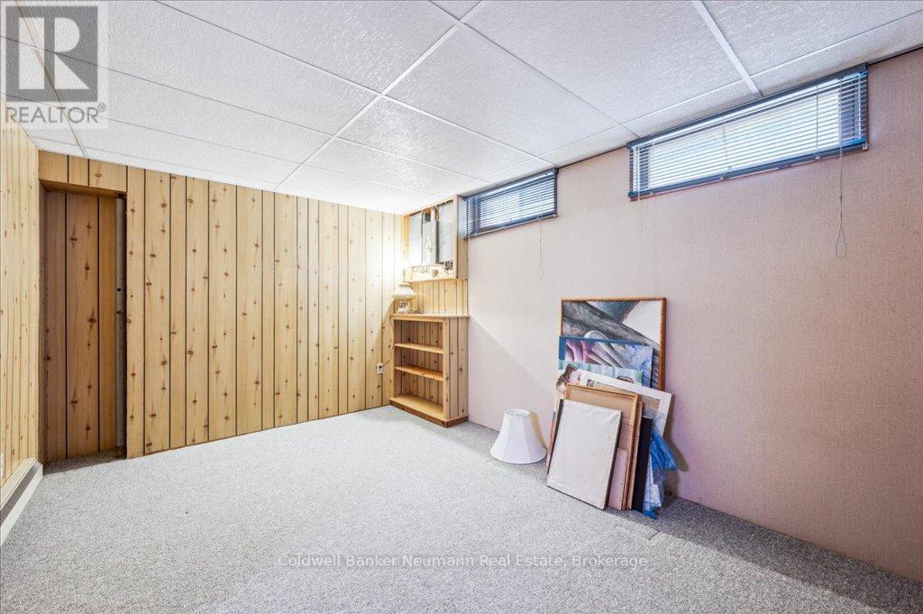 61 Applewood Crescent, Guelph (Junction/onward Willow), Ontario  N1H 6B3 - Photo 30 - X12114737