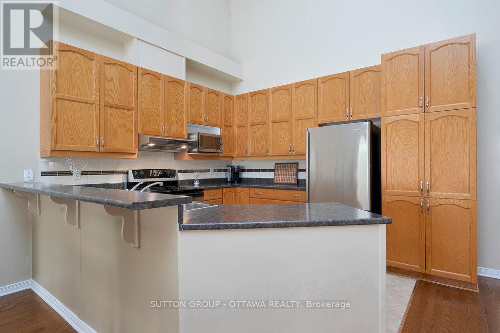 166 Hartsmere Drive, Ottawa, Ontario  K2S 2H4 - Photo 13 - X12114719