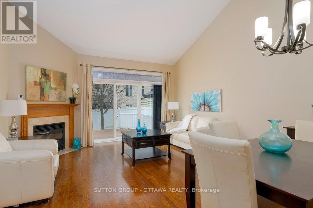 166 Hartsmere Drive, Ottawa, Ontario  K2S 2H4 - Photo 15 - X12114719