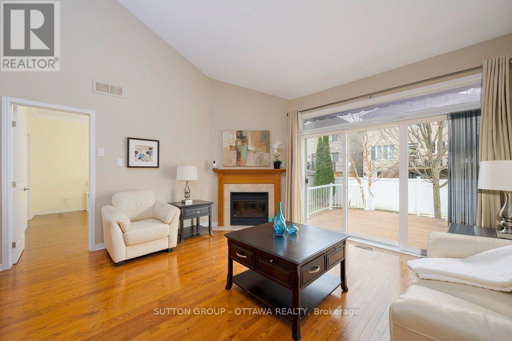 166 Hartsmere Drive, Ottawa, Ontario  K2S 2H4 - Photo 17 - X12114719
