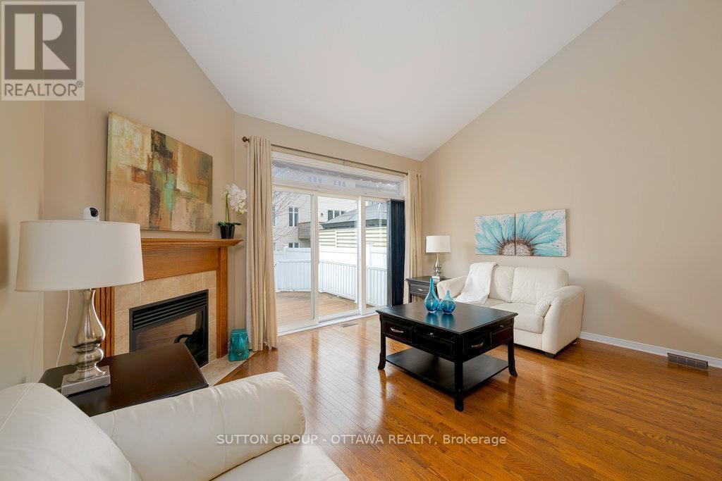 166 Hartsmere Drive, Ottawa, Ontario  K2S 2H4 - Photo 18 - X12114719
