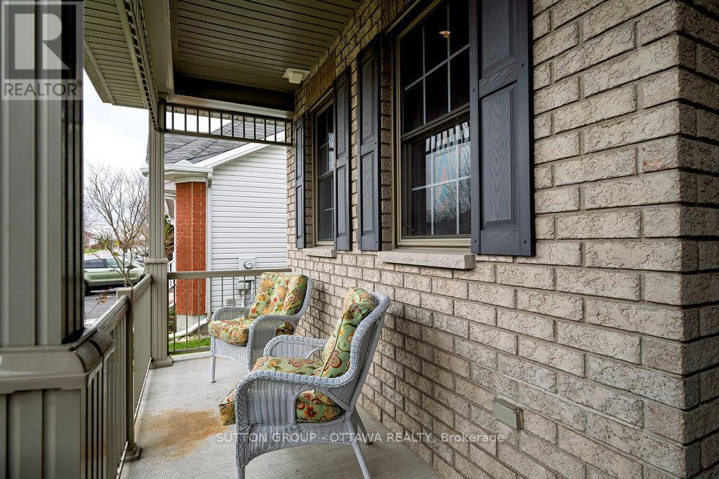Property at 166 HARTSMERE DRIVE image 3