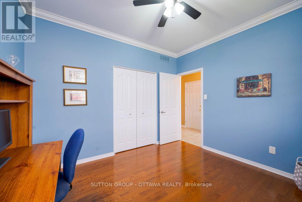 166 Hartsmere Drive, Ottawa, Ontario  K2S 2H4 - Photo 7 - X12114719