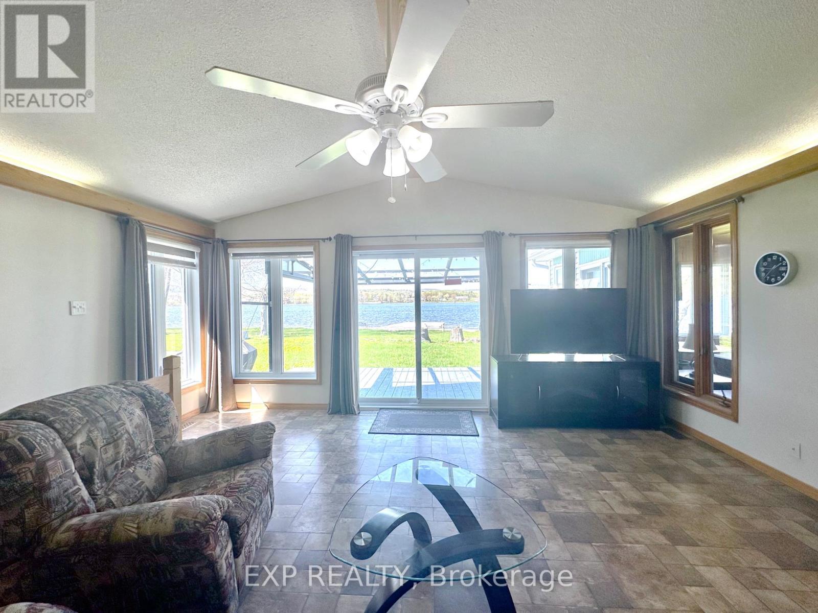 2531 Concession 1 Road, Alfred And Plantagenet, Ontario  K0B 1J0 - Photo 15 - X12114721