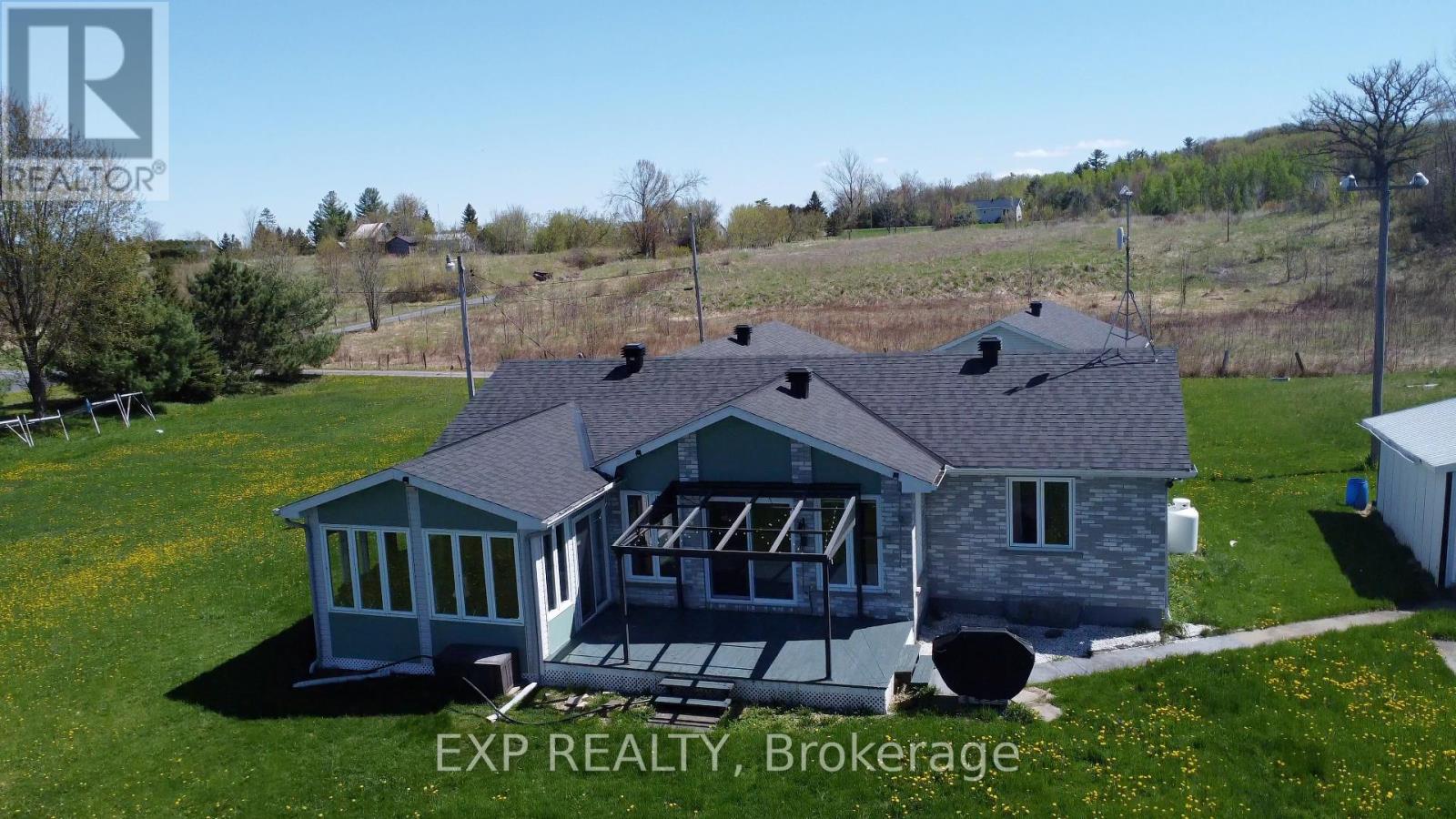 2531 Concession 1 Road, Alfred And Plantagenet, Ontario  K0B 1J0 - Photo 2 - X12114721