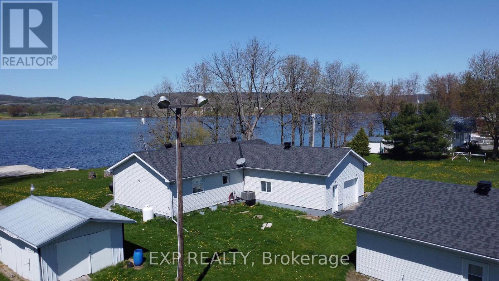 2531 Concession 1 Road, Alfred And Plantagenet, Ontario  K0B 1J0 - Photo 6 - X12114721
