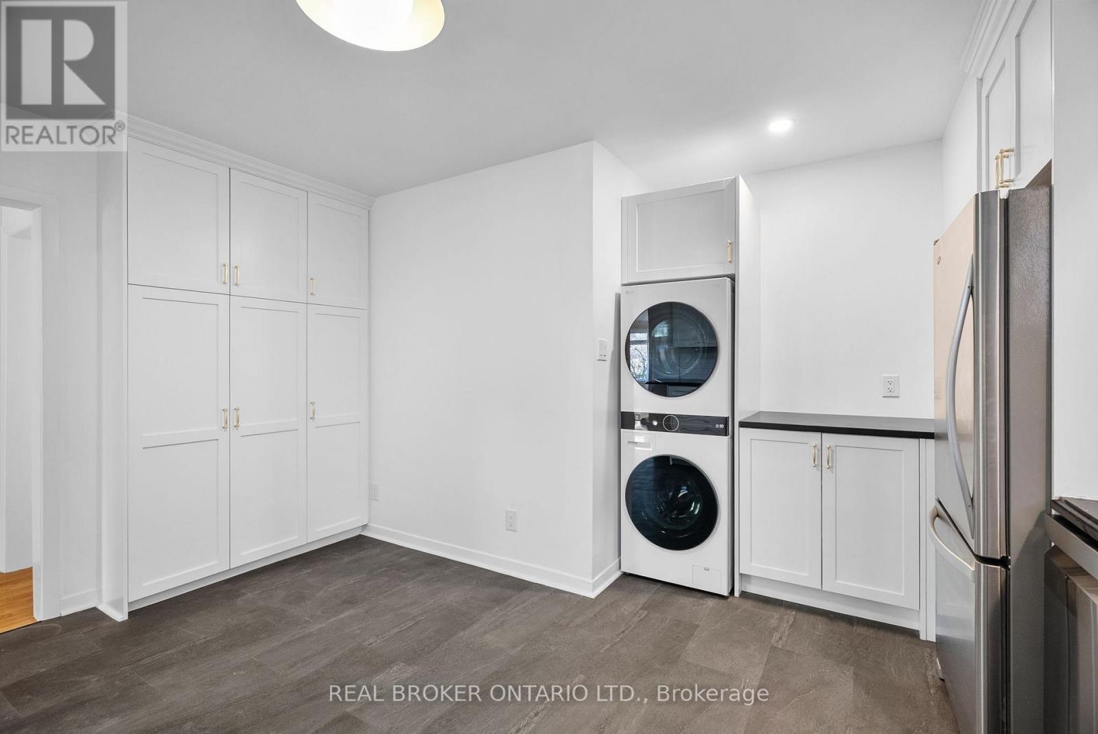 712 Golden Avenue, Ottawa, Ontario  K2A 2G4 - Photo 19 - X12114731