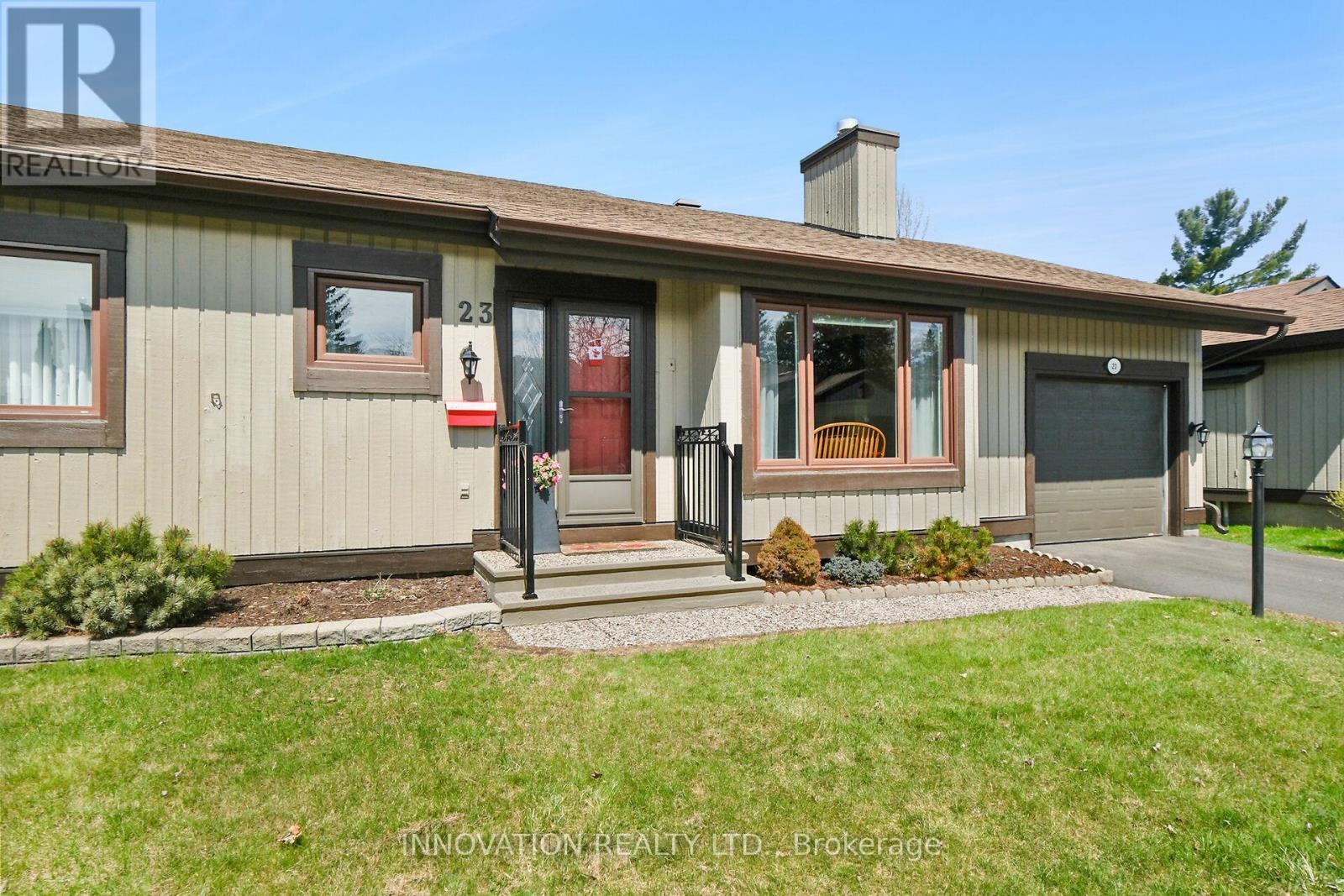 23 Glen Abbey Crescent, Ottawa, Ontario  K2S 1R6 - Photo 2 - X12114749