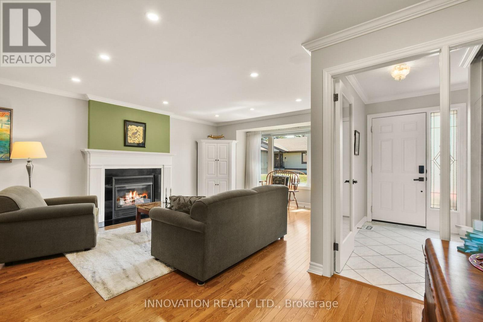 23 Glen Abbey Crescent, Ottawa, Ontario  K2S 1R6 - Photo 5 - X12114749