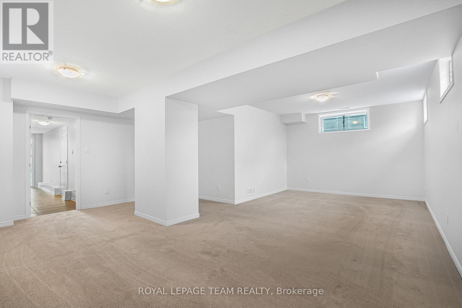 Property at 235 HUNTSVILLE DRIVE image 5