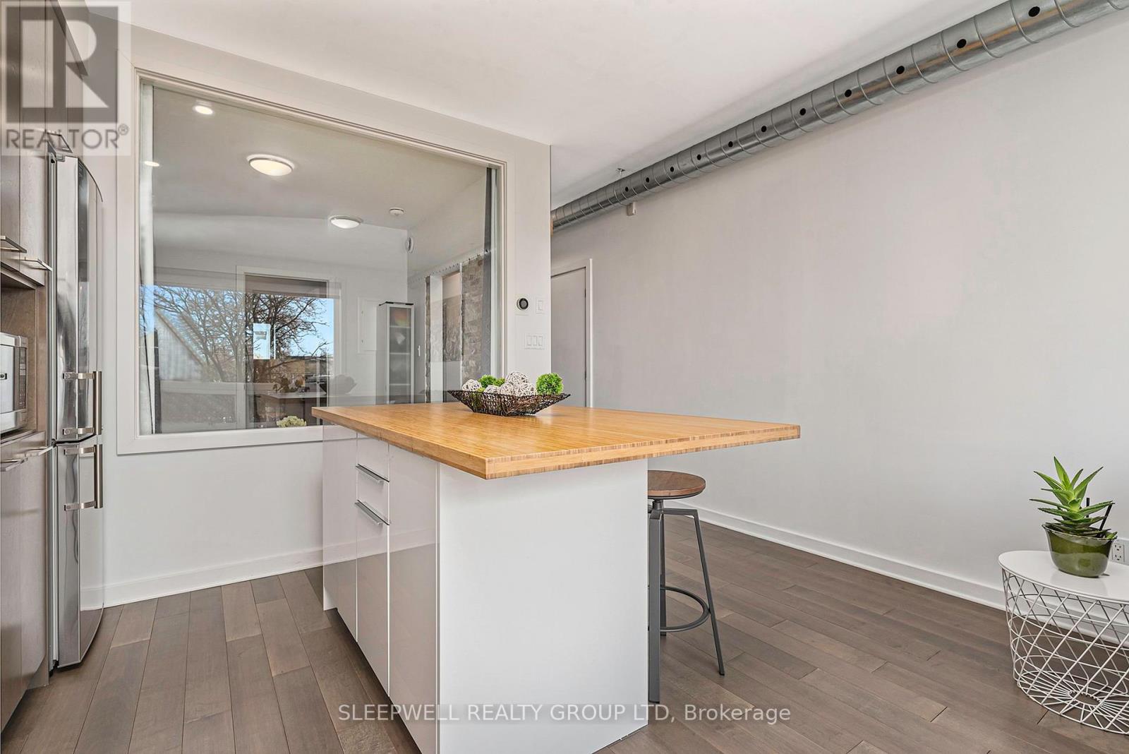 304 - 22 Perkins Street, Ottawa, Ontario  K1R 7G5 - Photo 8 - X12114765