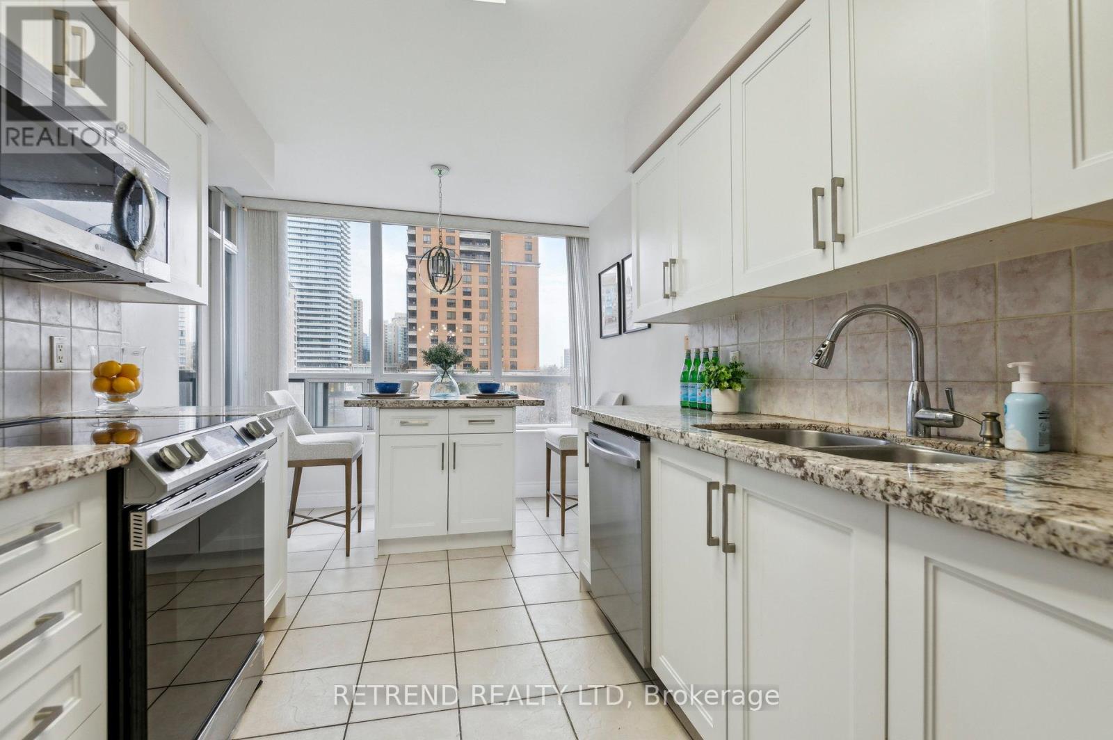 602 - 880 Grandview Way, Toronto (Willowdale East), Ontario  M2N 7B2 - Photo 16 - C12114660
