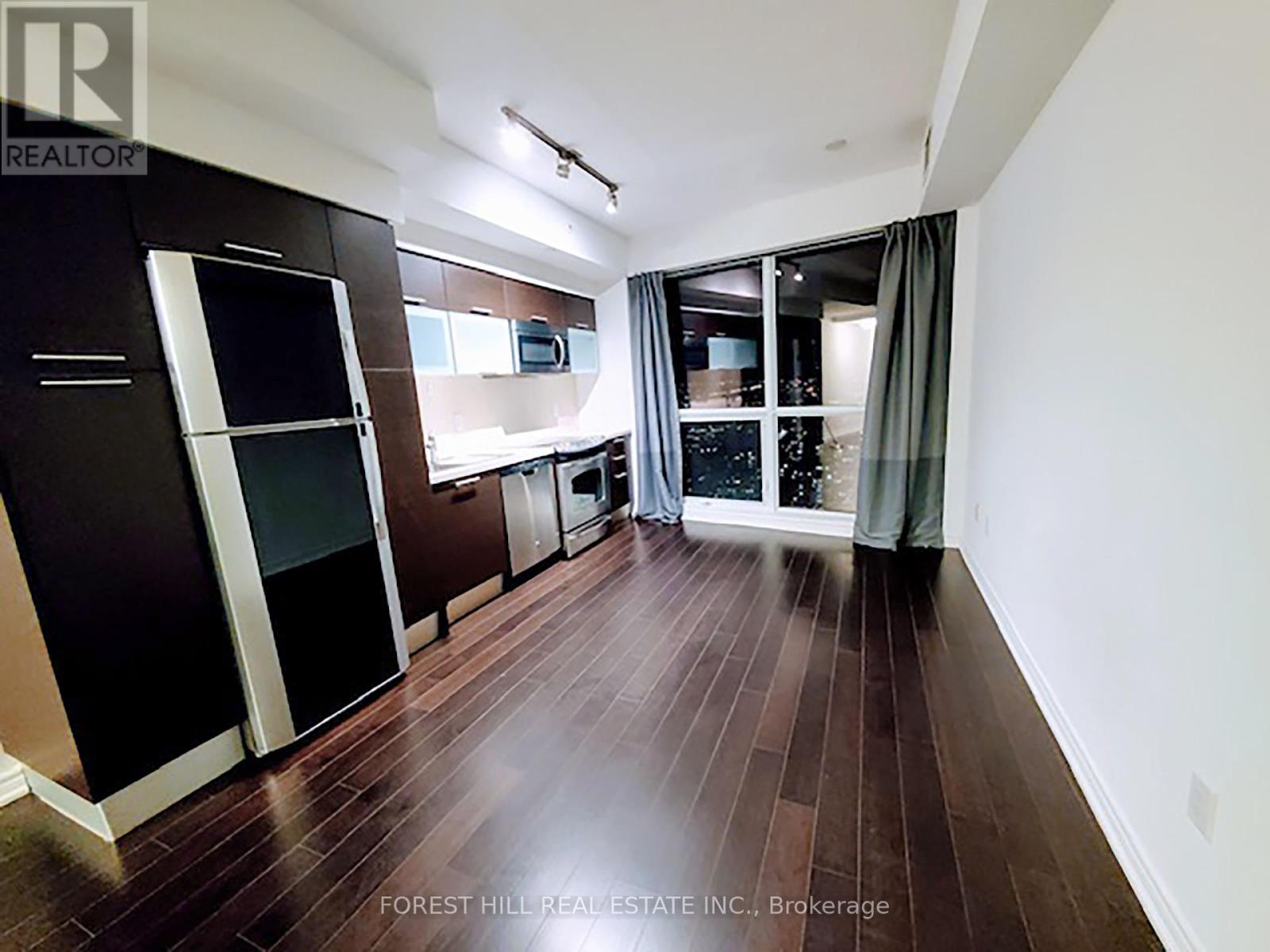 4606 - 386 YONGE STREET, Toronto, Ontario