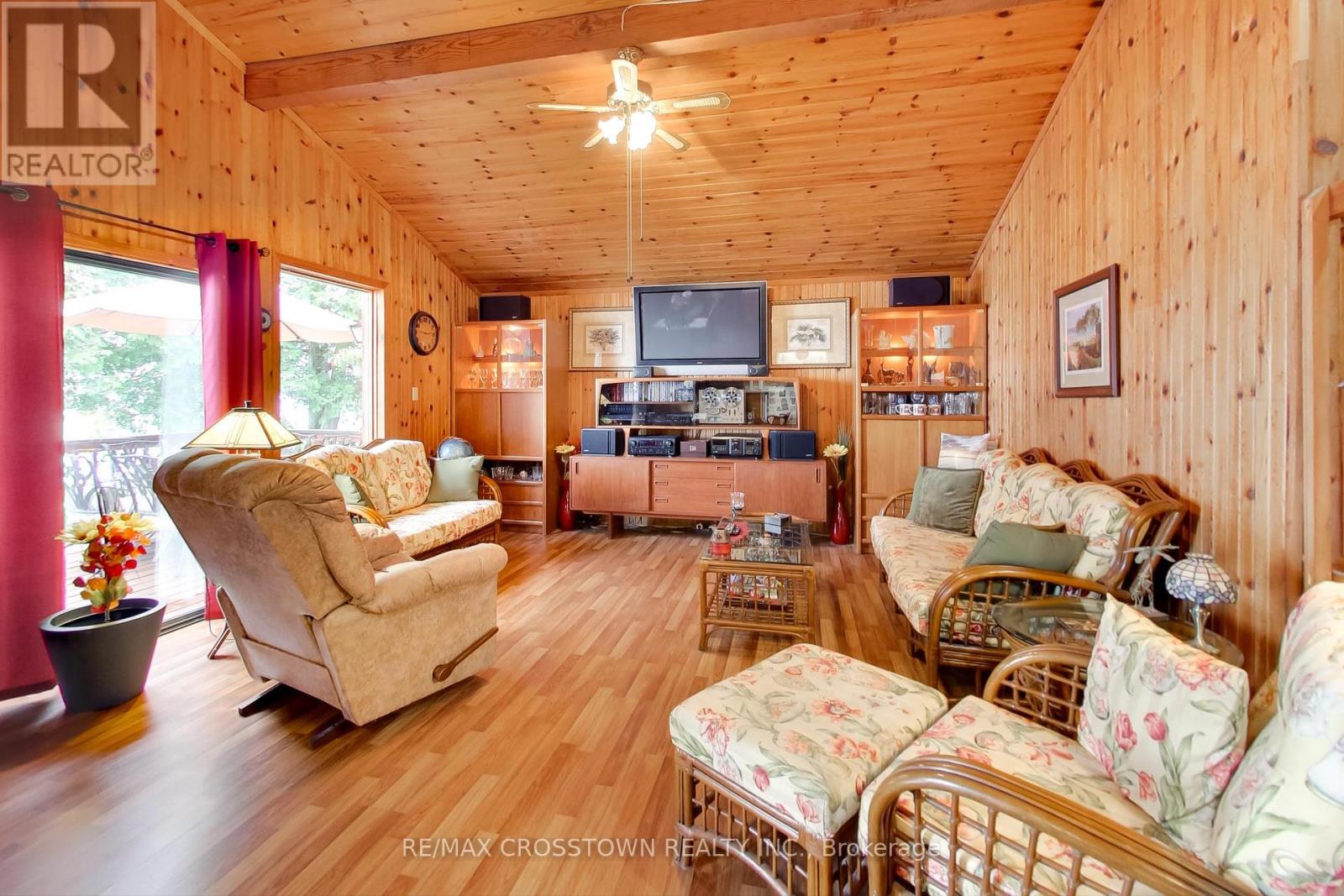 344 Loon Road, Georgina Islands (Georgina Island), Ontario  L0E 1R0 - Photo 11 - N12114759
