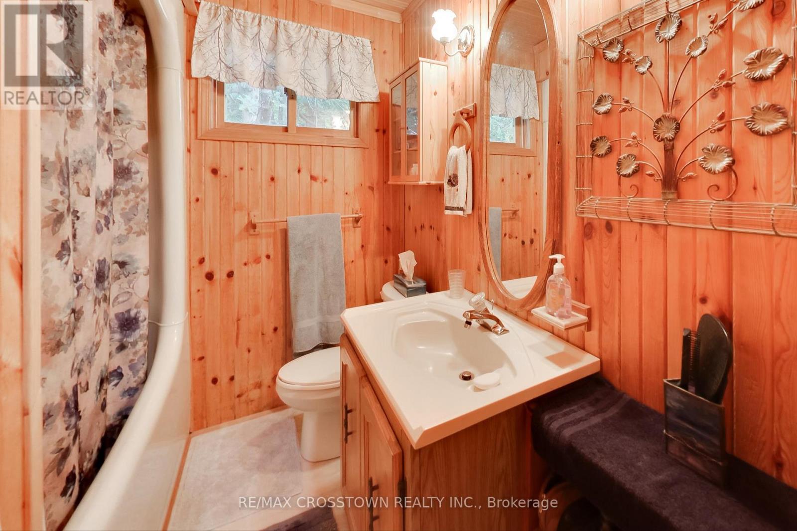 344 Loon Road, Georgina Islands (Georgina Island), Ontario  L0E 1R0 - Photo 18 - N12114759
