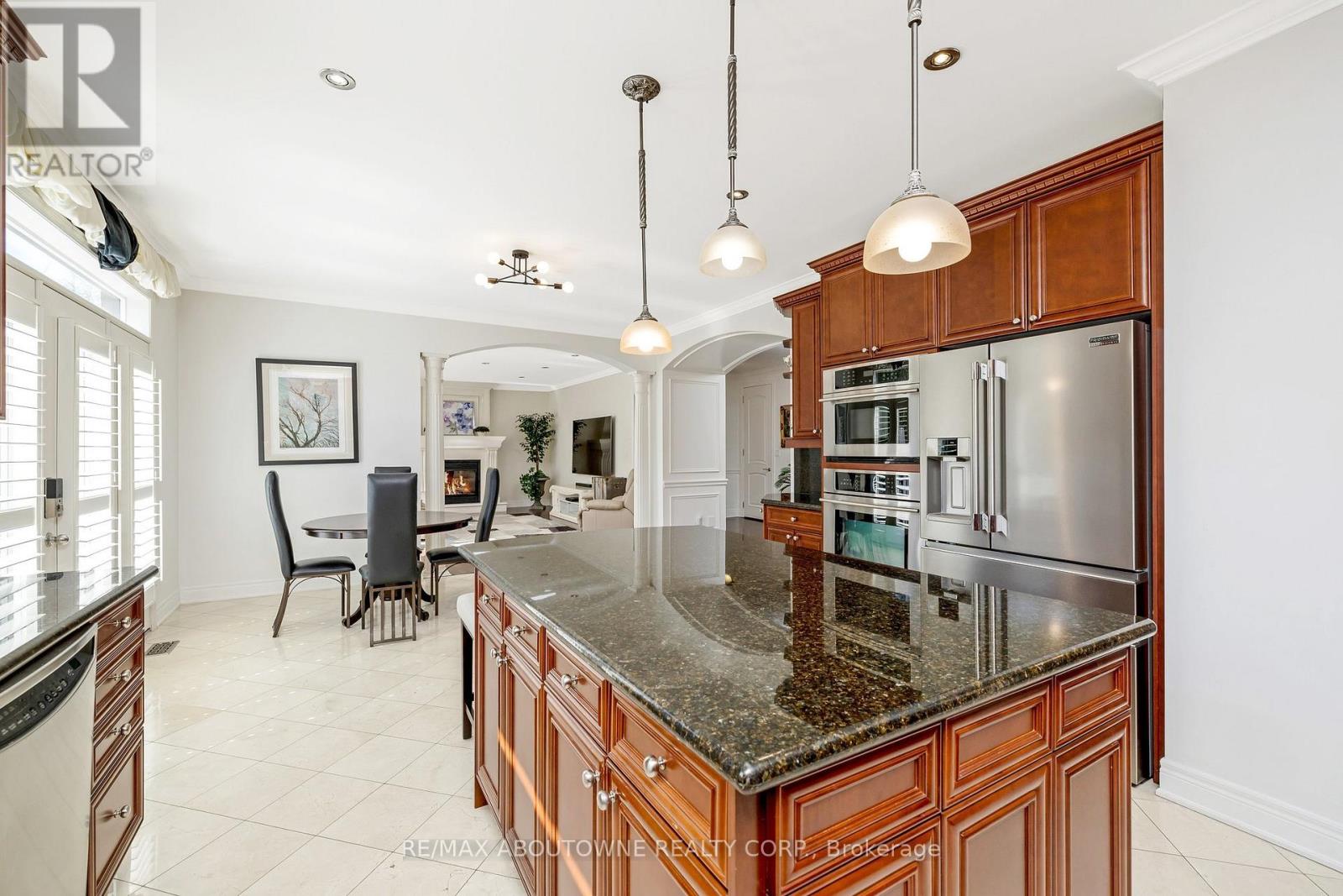 3168 Saddleworth Crescent, Oakville, Ontario  L6M 0A8 - Photo 17 - W12114688