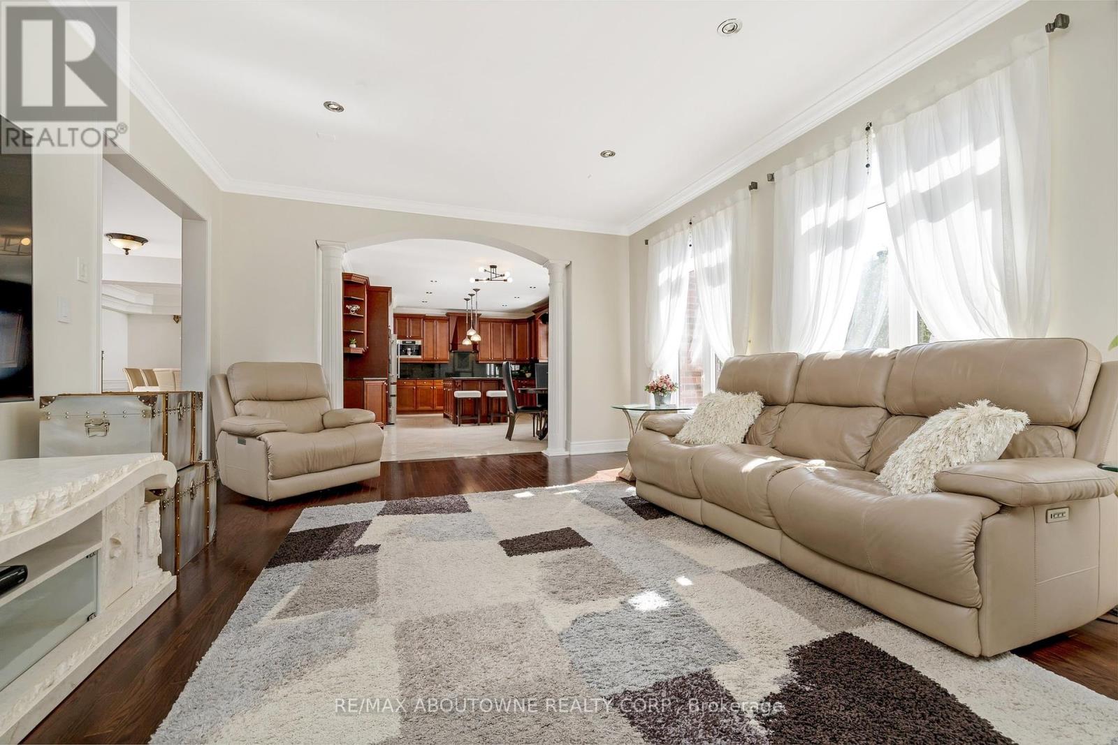3168 Saddleworth Crescent, Oakville, Ontario  L6M 0A8 - Photo 23 - W12114688