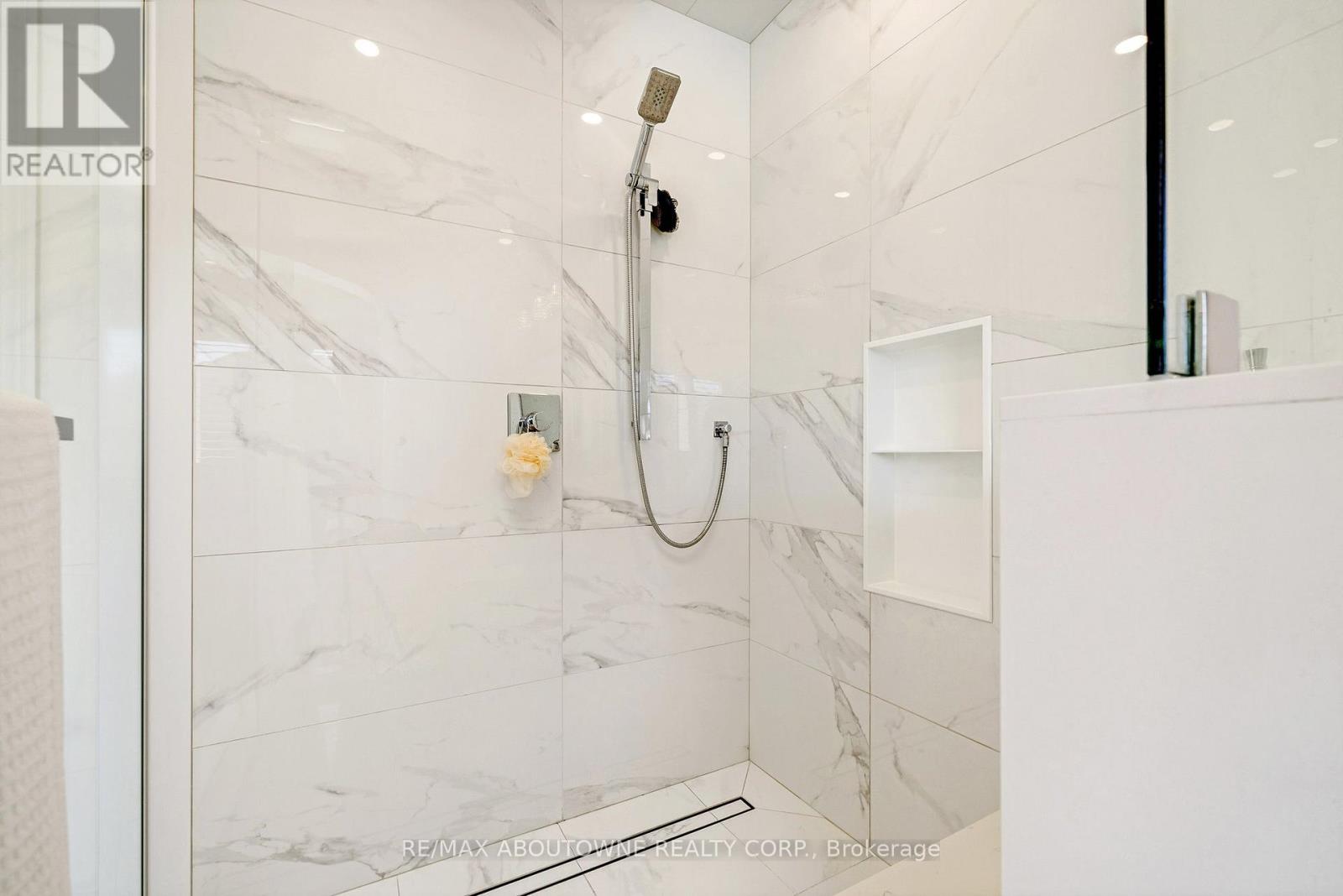3168 Saddleworth Crescent, Oakville, Ontario  L6M 0A8 - Photo 31 - W12114688