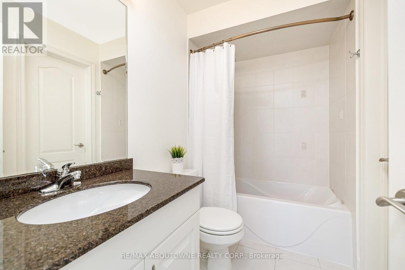 3168 Saddleworth Crescent, Oakville, Ontario  L6M 0A8 - Photo 39 - W12114688