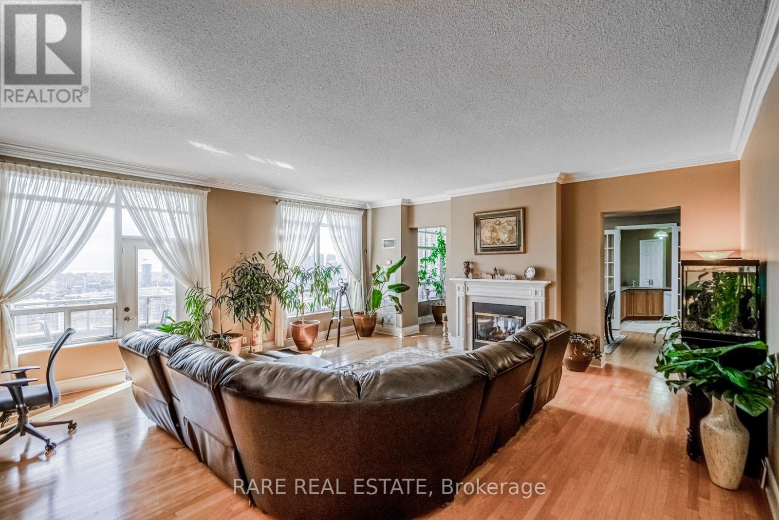 Tph6 - 25 Kingsbridge Garden Circle, Mississauga, Ontario  L5R 4B1 - Photo 6 - W12114702
