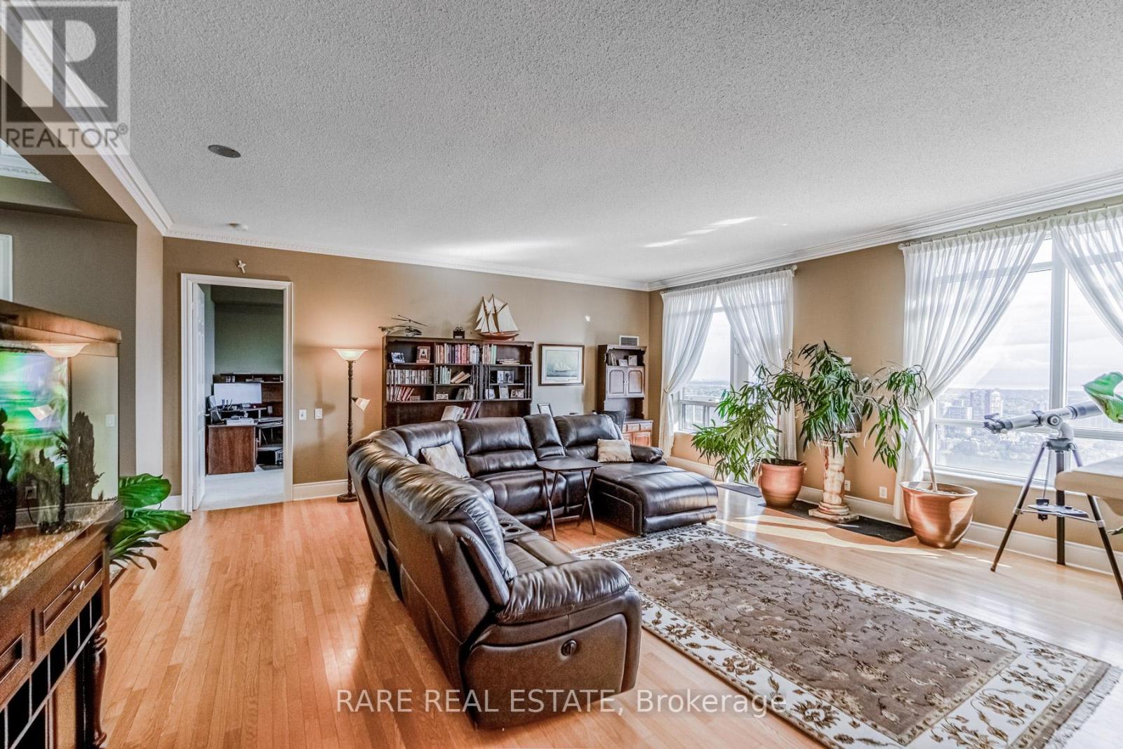 Tph6 - 25 Kingsbridge Garden Circle, Mississauga, Ontario  L5R 4B1 - Photo 8 - W12114702