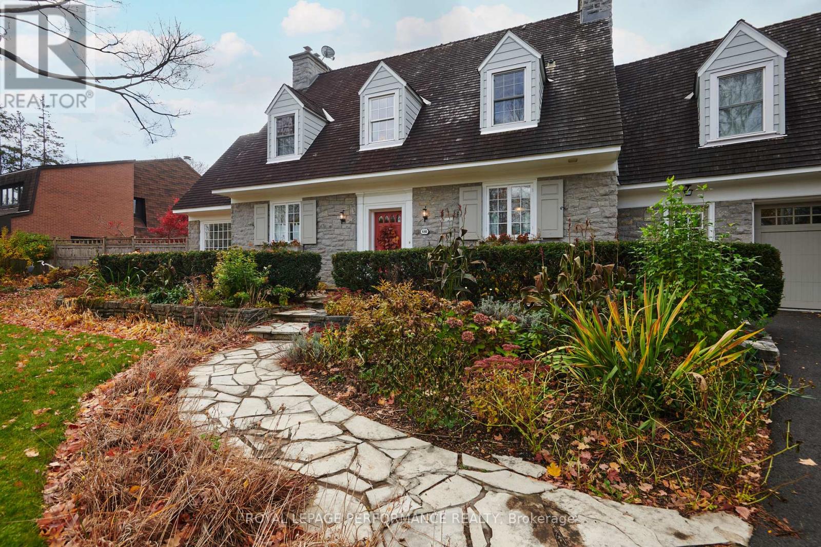 Property at 550 PICCADILLY AVENUE image 2
