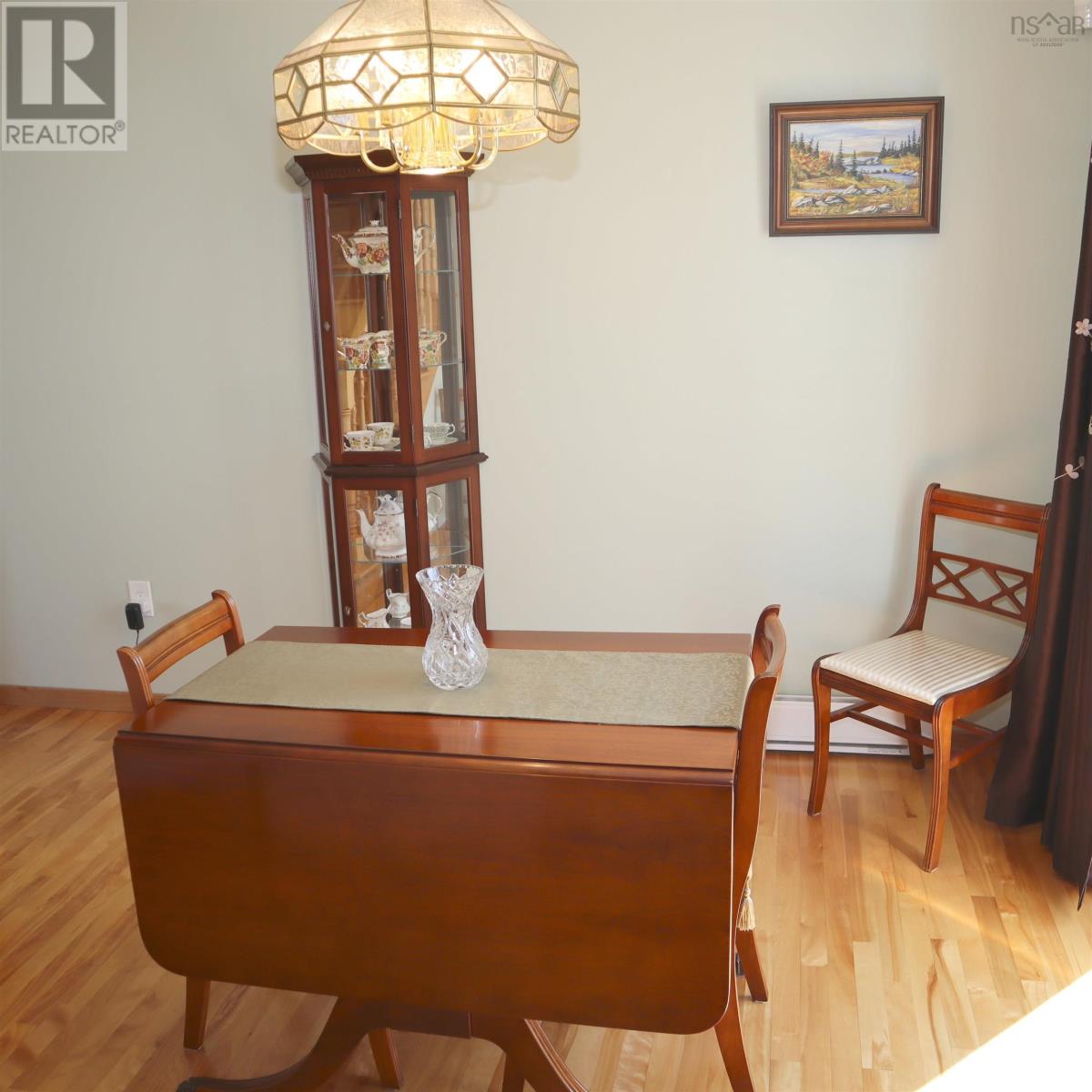 Property at 19 COLONNA Place image 5