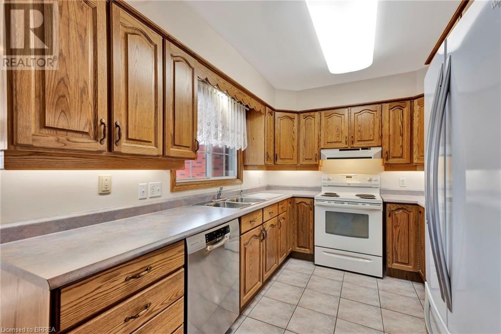 570 West Street Unit# 23, Brantford, Ontario  N3R 7Y7 - Photo 9 - 40691284