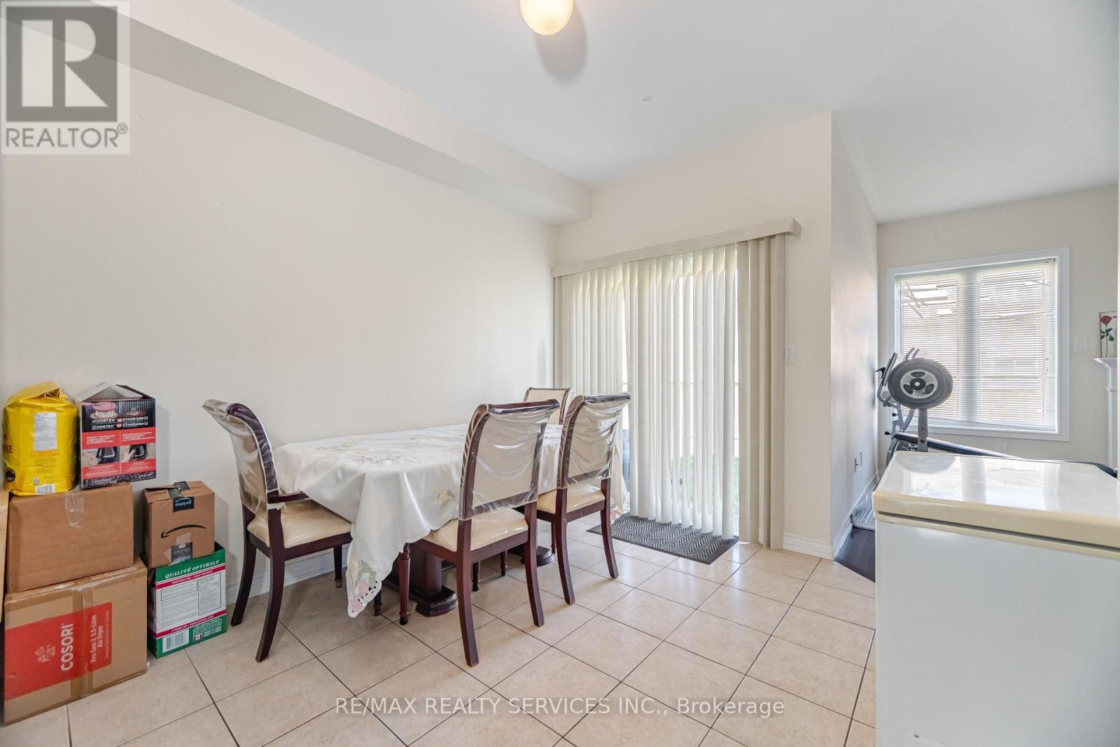 90 Meltwater Crescent, Brampton, Ontario  L6P 3W5 - Photo 10 - W12111480