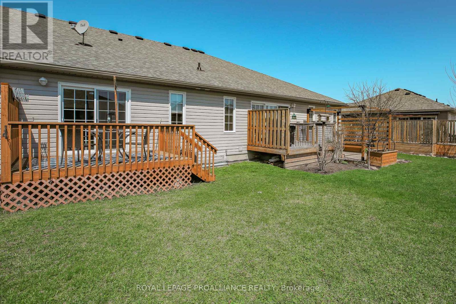 7 Stonebriar Court, Brockville, Ontario  K6V 0B1 - Photo 24 - X12114877