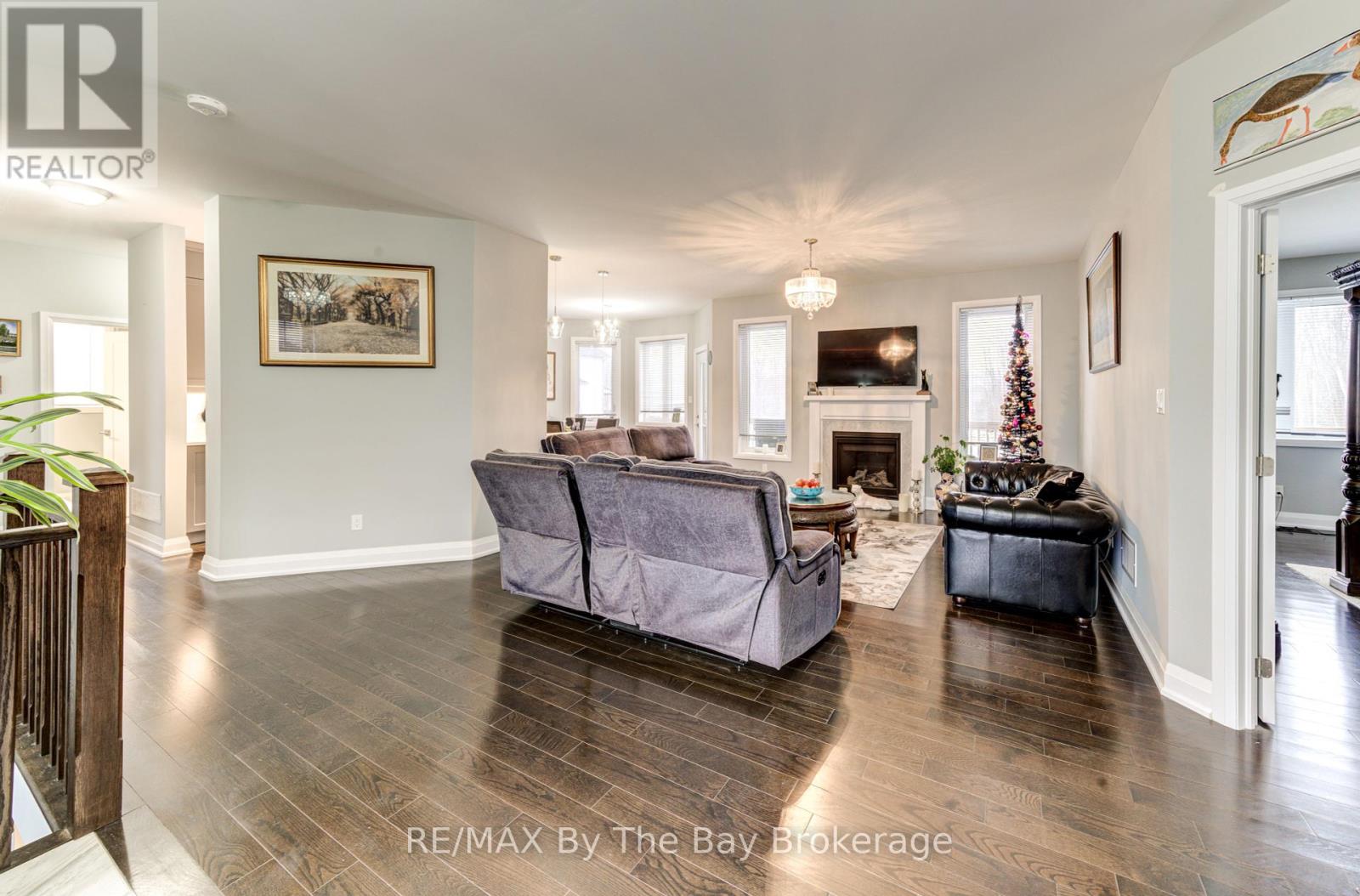 Property at 16 WALNUT DRIVE image 4