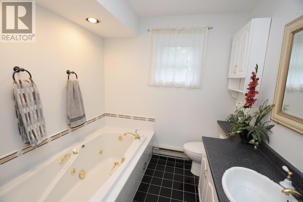 84 Lakeview Rd, Iron Bridge, Ontario  P0R 1B0 - Photo 25 - SM250102