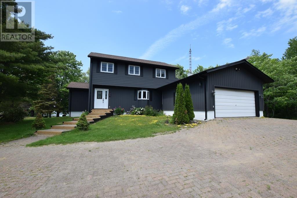 84 Lakeview Rd, Iron Bridge, Ontario  P0R 1B0 - Photo 5 - SM250102