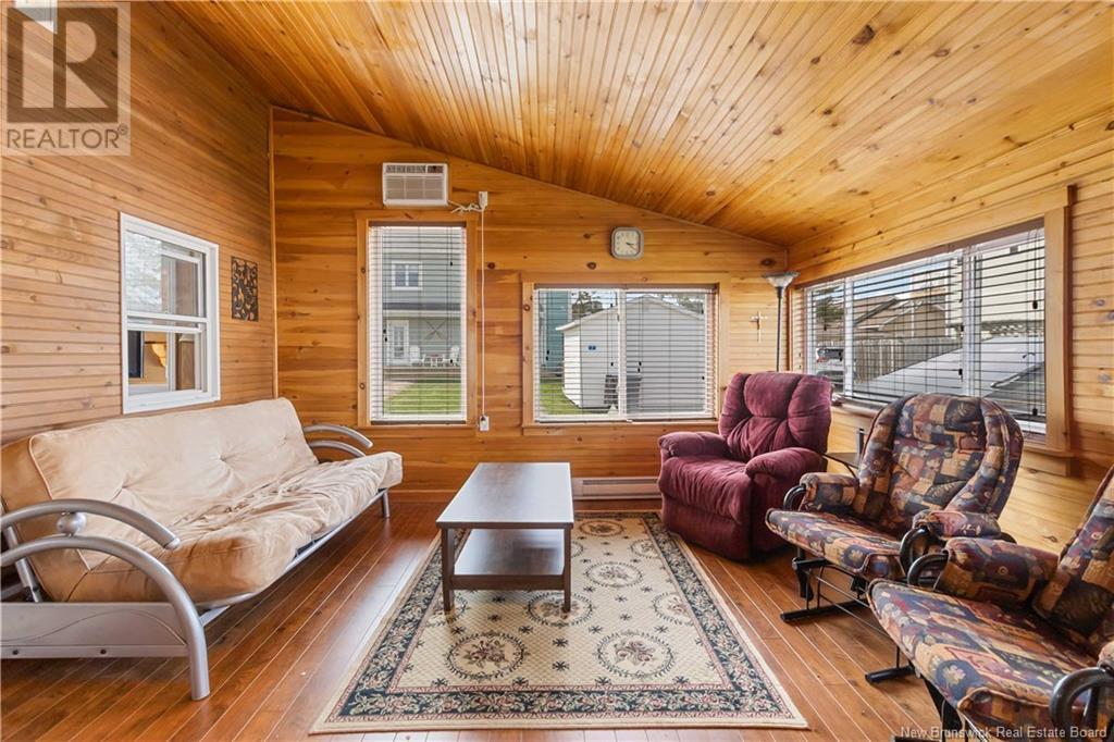 Property at 6 De La Rose Avenue image 3