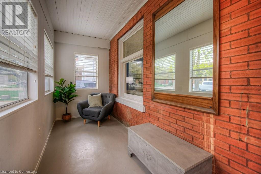 158 Waterloo Street, Kitchener, Ontario  N2H 3V7 - Photo 3 - 40723133