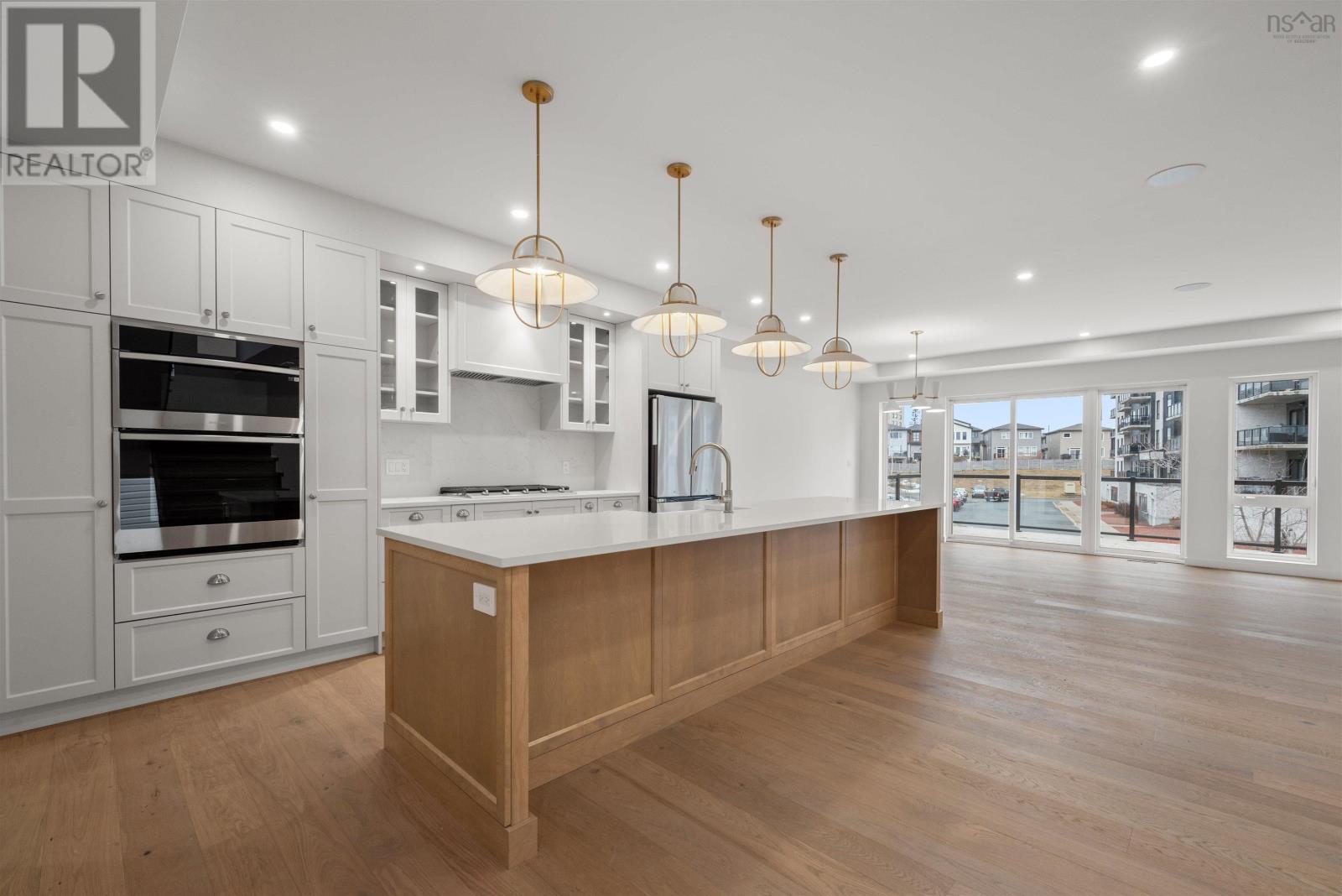 Property at 112 Samaa Court image 5