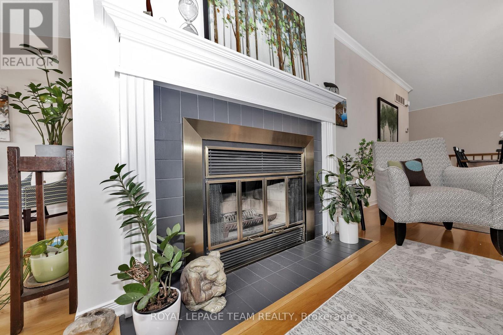 12 Grand Harbour Court, Ottawa, Ontario  K2S 1H1 - Photo 5 - X12114800