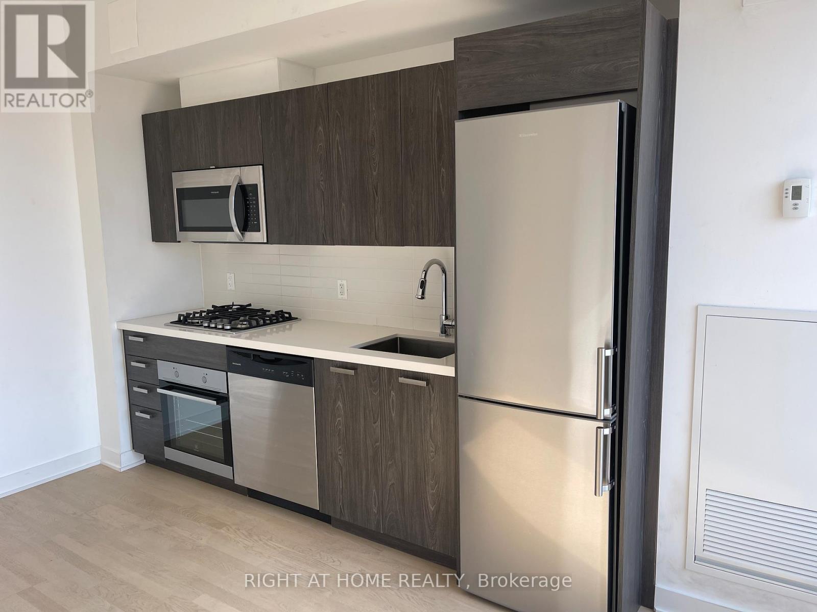 705 - 203 Catherine Street, Ottawa, Ontario  K2P 1J5 - Photo 13 - X12114856